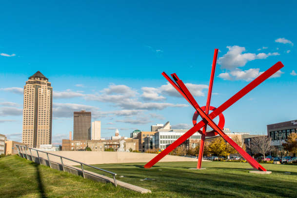 Catch Des Moines - John and Mary Pappajohn Sculpture Park