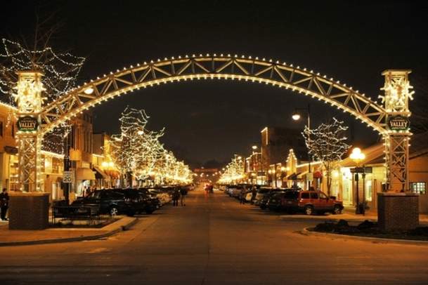 Catch Des Moines - Jingle in the Junction Historic Valley Junction