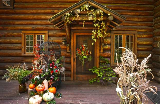 Cozy Fall Lodges & Cabins