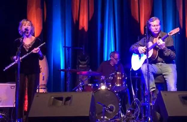 Gary & Eva Live at Iris Vineyards Wine Bar