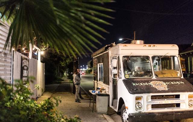 Book Local New Orleans Food Trucks to Serve Your Guests