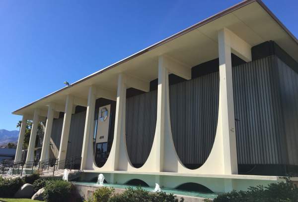 Discover Palm Springs Through the Eyes of Architectural Historian Michael Stern