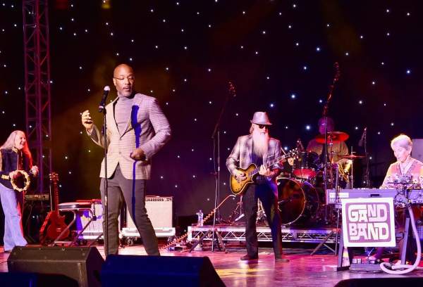 Best Spots for Live Music in Palm Springs 🎶