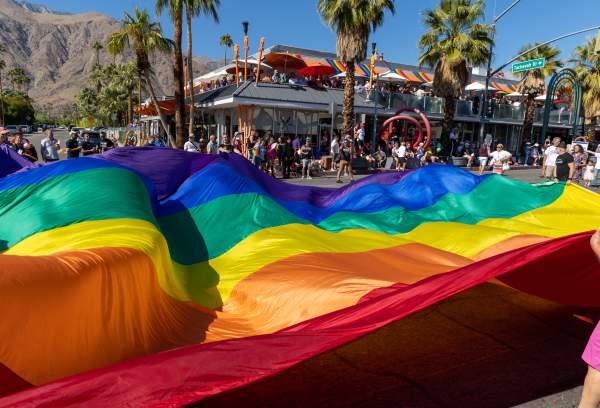 Your Ultimate LGBTQ+ Guide to Palm Springs Resorts, Drag, and Nightlife 🏳️‍🌈