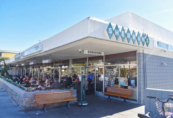 Restaurants Near the Palm Springs Convention Center