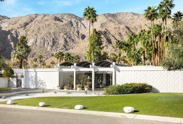 Mod Squad Tours: Experience Palm Springs Architecture Up Close