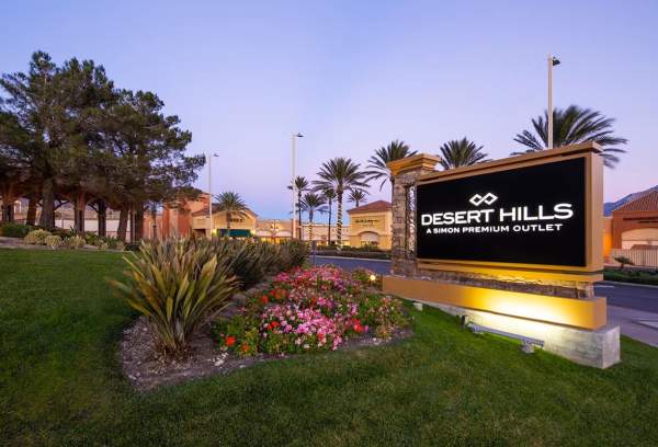 Desert Hills Premium Outlets Complete Guide