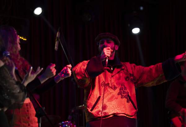 Palm Springs Karaoke Guide: Best Places to Sip & Sing