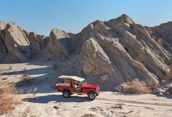 Outdoor Adventure in Palm Springs with Red Jeep Tour