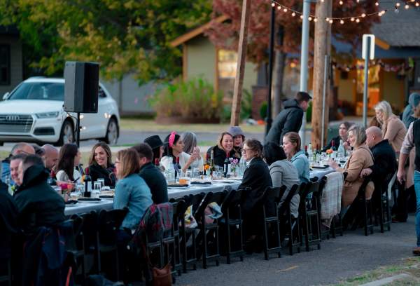 A large group eating outdoors