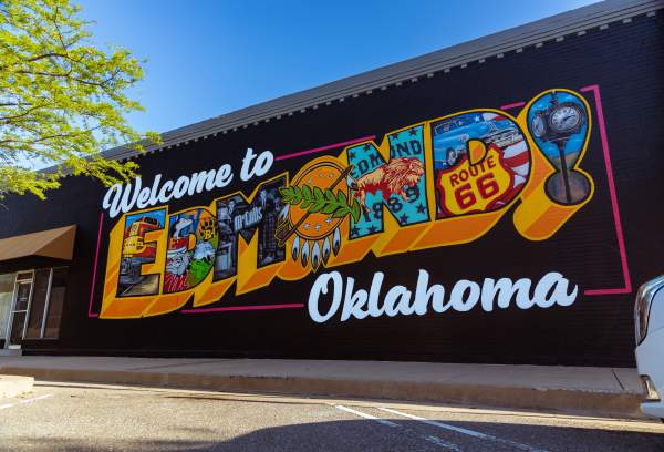 Mural that says Welcome to Edmond