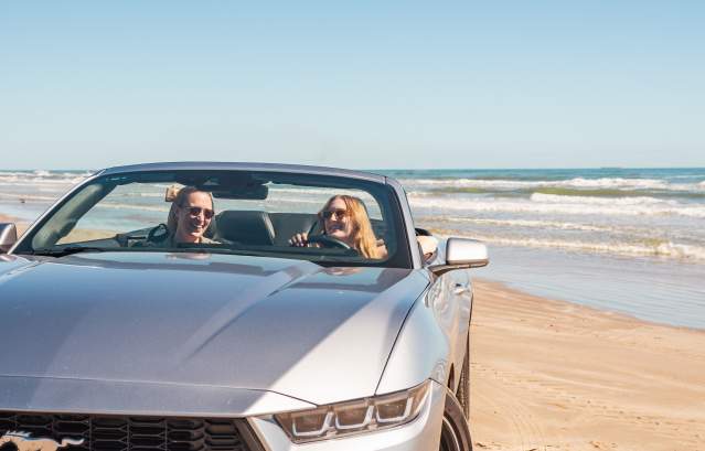 Beach-driving-car