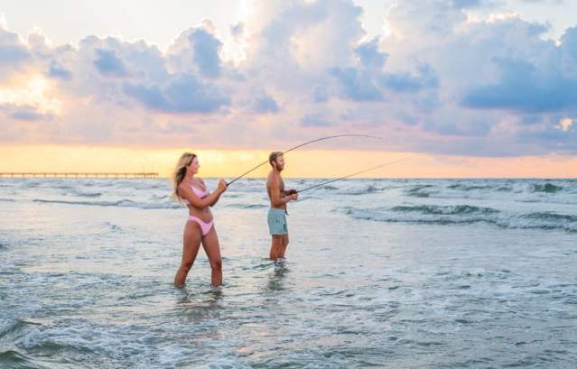 fishing-surf fishing-couple-beach