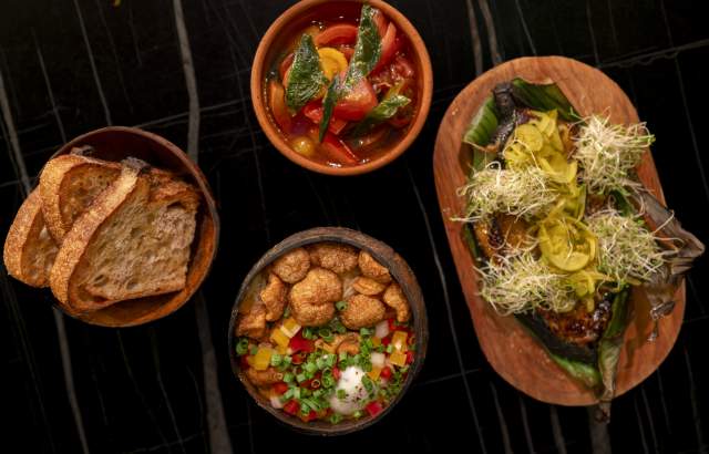 Platillos típicos de Panamá: estofado, bowl de granos, pescado.