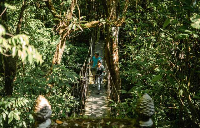 Hiking at Chorro el Macho, surrounded of nature at El Valle de Anton
