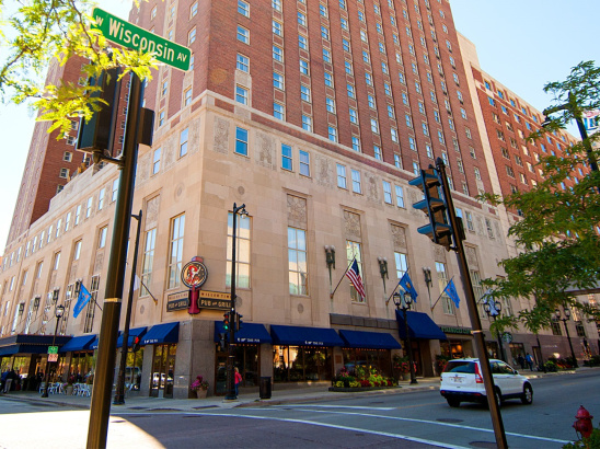 Hilton Milwaukee Exterior