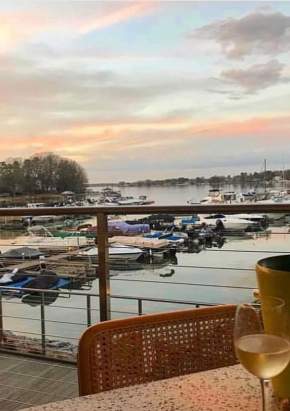 Lakefront Restaurants on Lake Norman