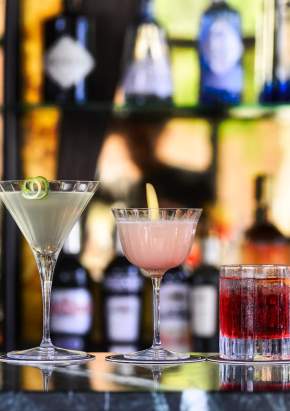 10 Cocktail Destinations for a Night Out