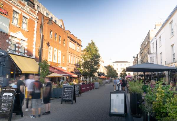 Eat & drink alfresco in Southampton