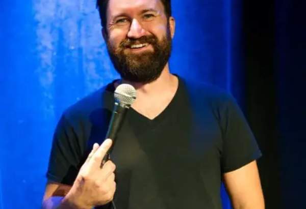 Deric Cahill at Comedy Connection