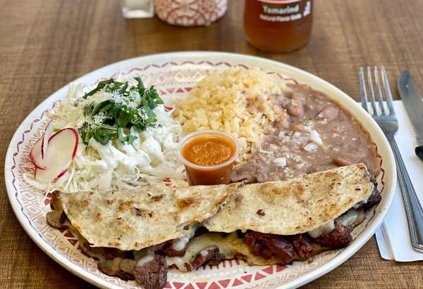 Tuxpan Taqueria