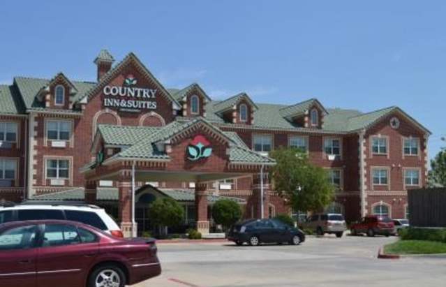Country Inn and Suites