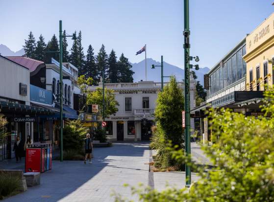 A Queenstown Shopping Walking Trail