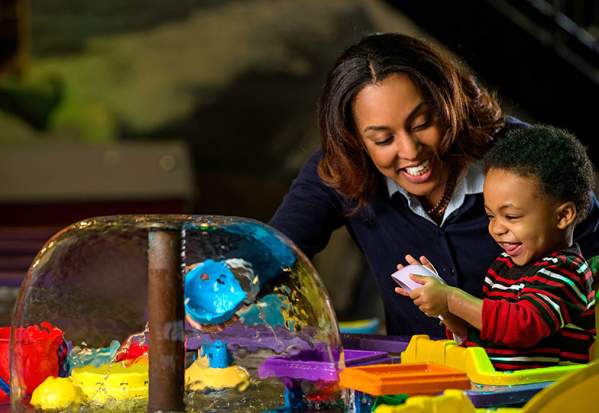 Discovery Place Kids-Huntersville Presents Wintersville, a Festive Winter Wonderland Experience