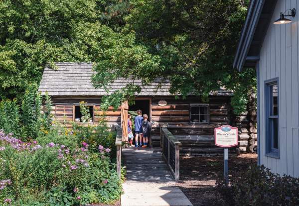Blackberry Farm in Aurora, Illinois