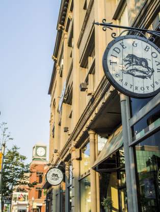 Tide & Boar Gastropub