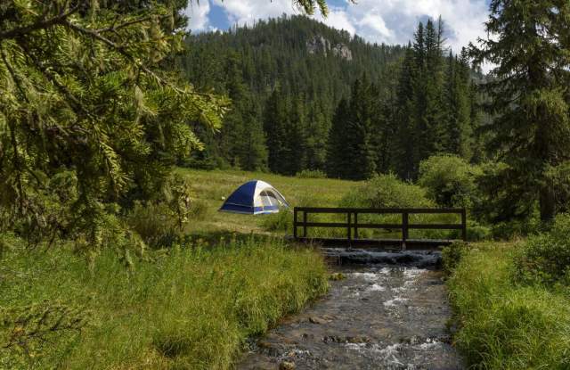 RV-Tent-River