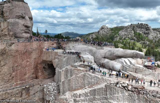Crazy Horse 2023