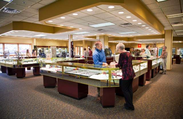 Mt Rushmore Gold & Diamond Factory Outlet