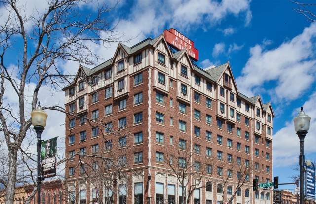 Historic Hotel Alex Johnson