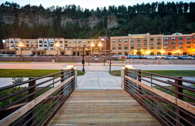 DoubleTree by Hilton Deadwood at Cadillac Jack's® Gaming Resort