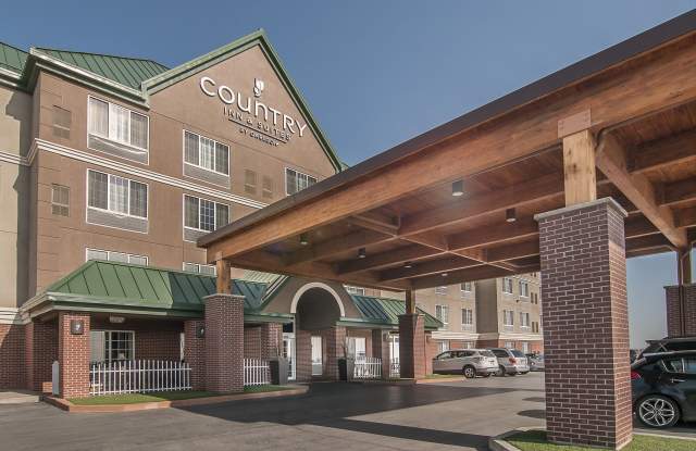 Country Inn & Suites