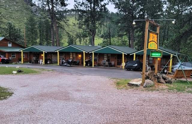 Lodestone Motel & Cabins