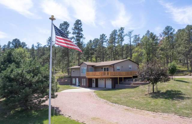Black Hills Retreats LLC