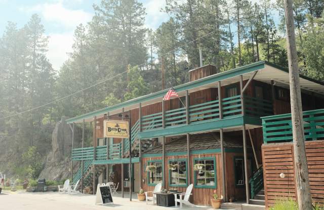 Battle Creek Lodge & Vacation Rentals