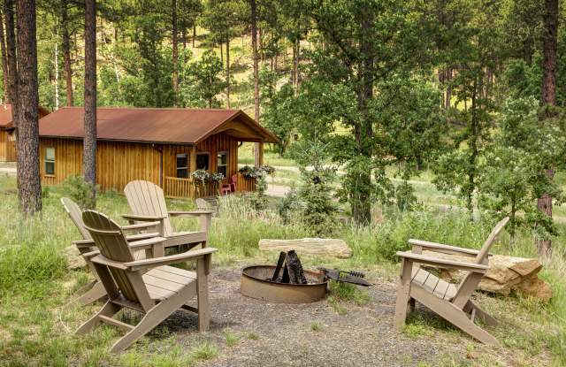 Yak Ridge Guest Cabins