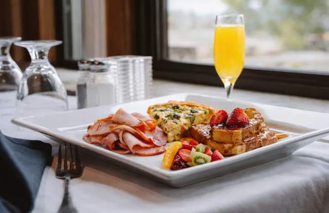 Mother's Day Brunch & Spring Wildlife Weekend