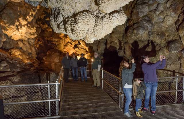 Jewel Cave National Monument