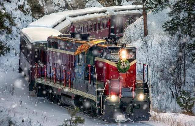 1880 Train Holiday Express - Spiked!