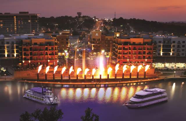 Experience Branson's Nightlife 