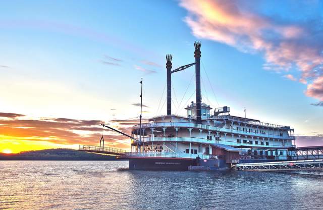 Set Sail on the Showboat Branson Belle Dinner Show