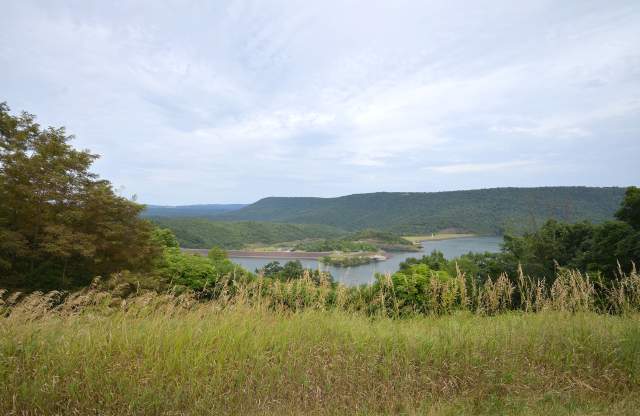 View of the Raystown Lake Dam from Ridenour Overlook
