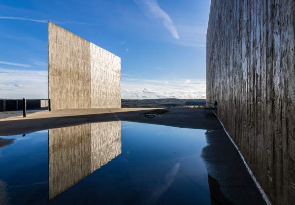 Flight 93 Wall Reflection