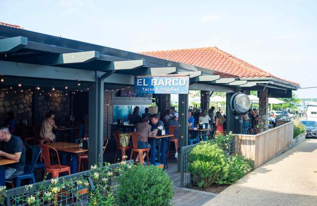 Outdoor Dining on Martha’s Vineyard: Where to Eat Al Fresco This Summer
