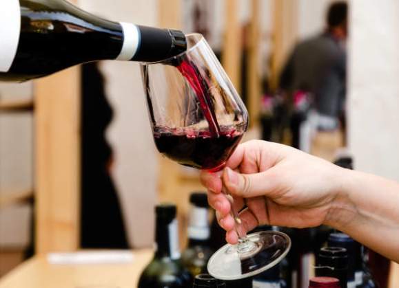 Sip & Stroll Tasting Event with Thistlemeadow Winery