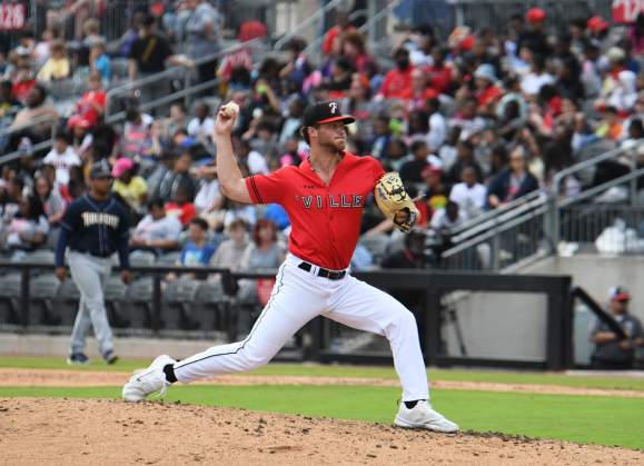 Fayetteville Woodpeckers Baseball: Thirsty Thursday
